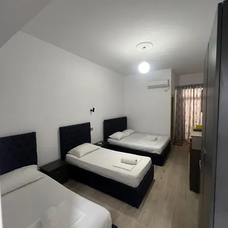 Πανσιόν Flowers 3*