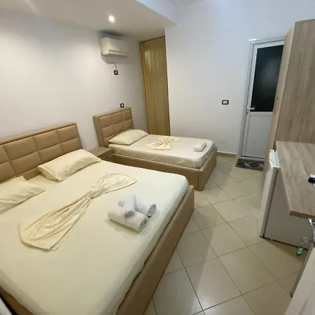 Pensjonat Flowers Wlora